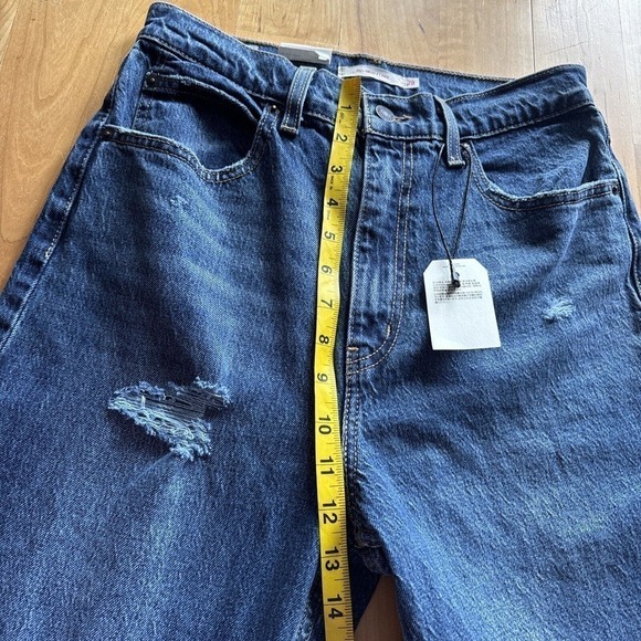 New Levi's Premium 70s High Rise Flare Jeans Size 28 NWT - Picture 8 of 9